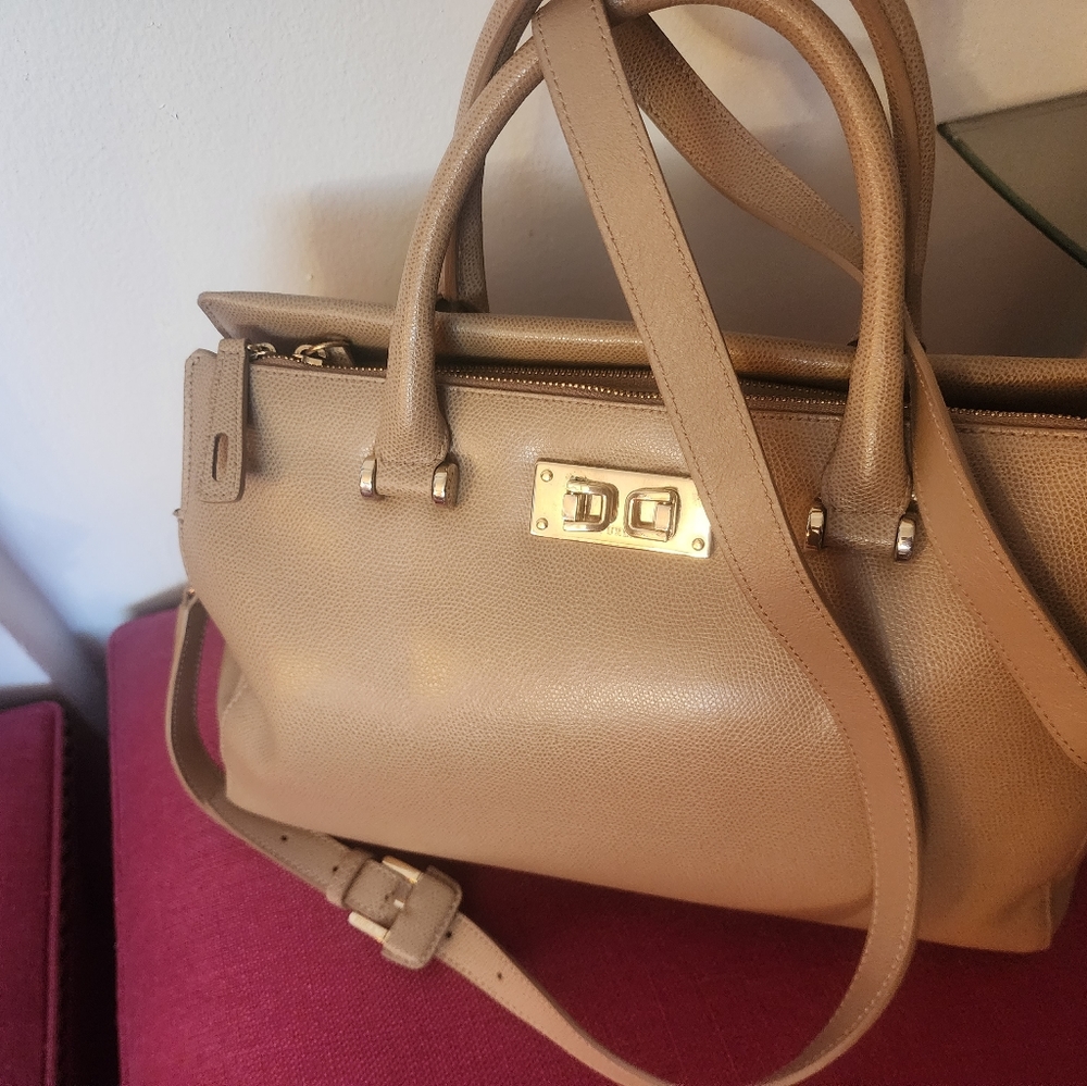 Handbag - Picture 7 of 9